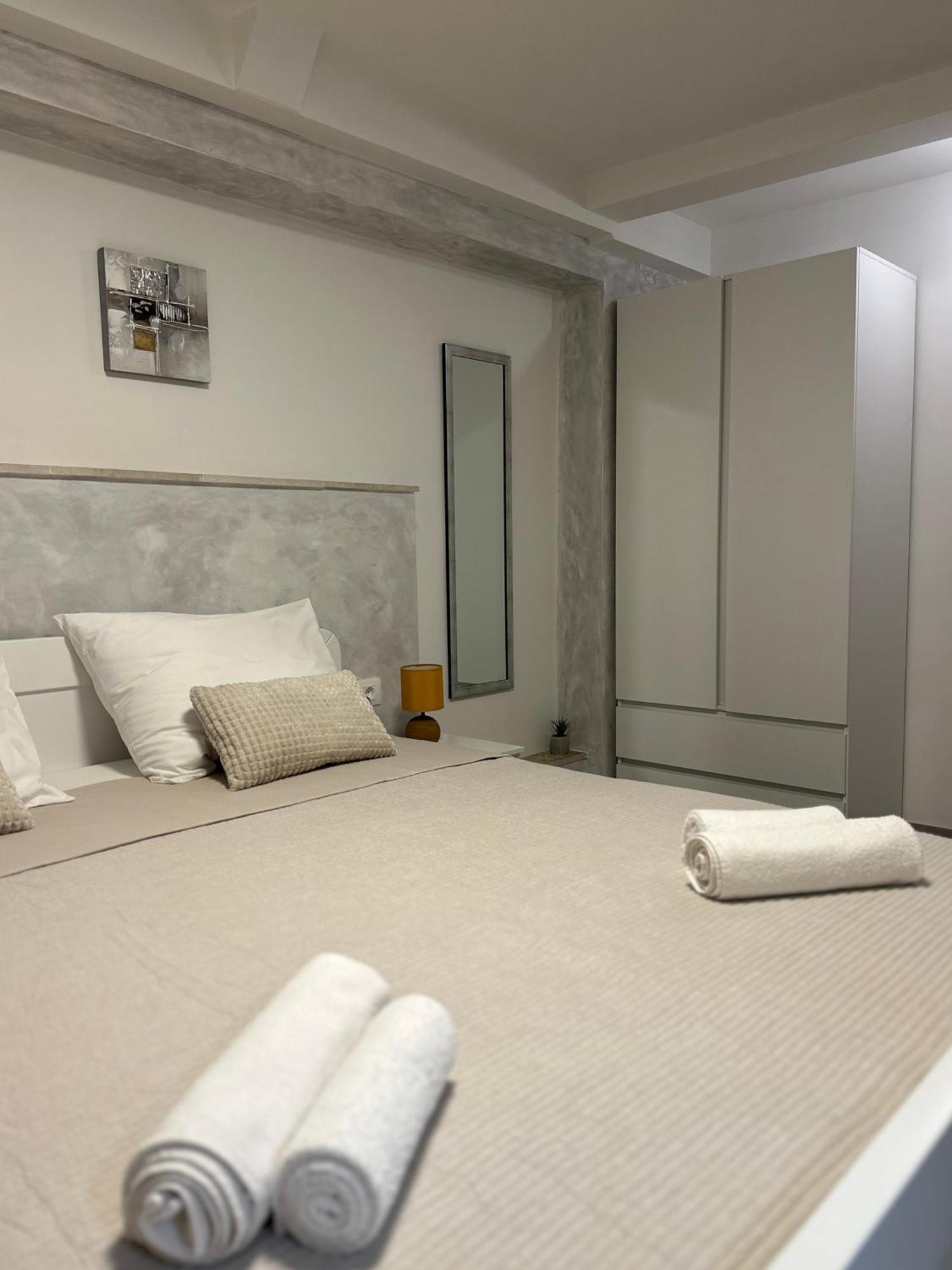 Apartment Bilic PUY Eksteriør bilde